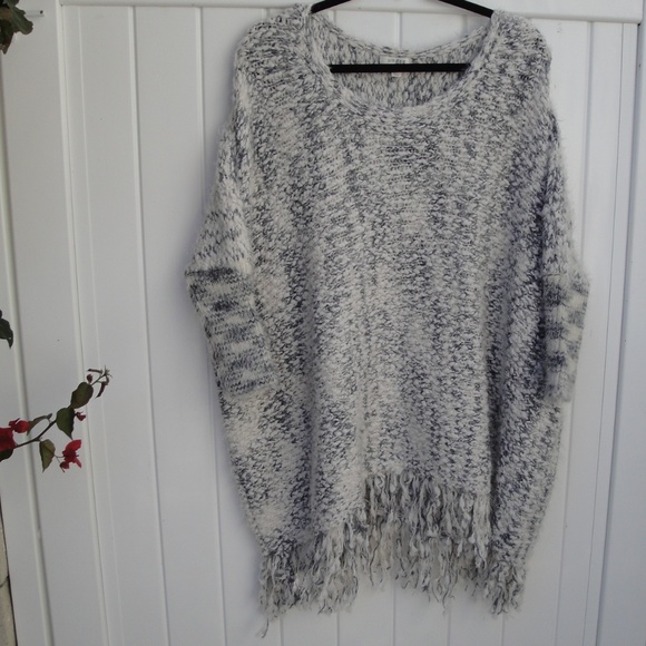 Umgee Chic Fuzzy Oversized Sweater - Picture 2 of 5